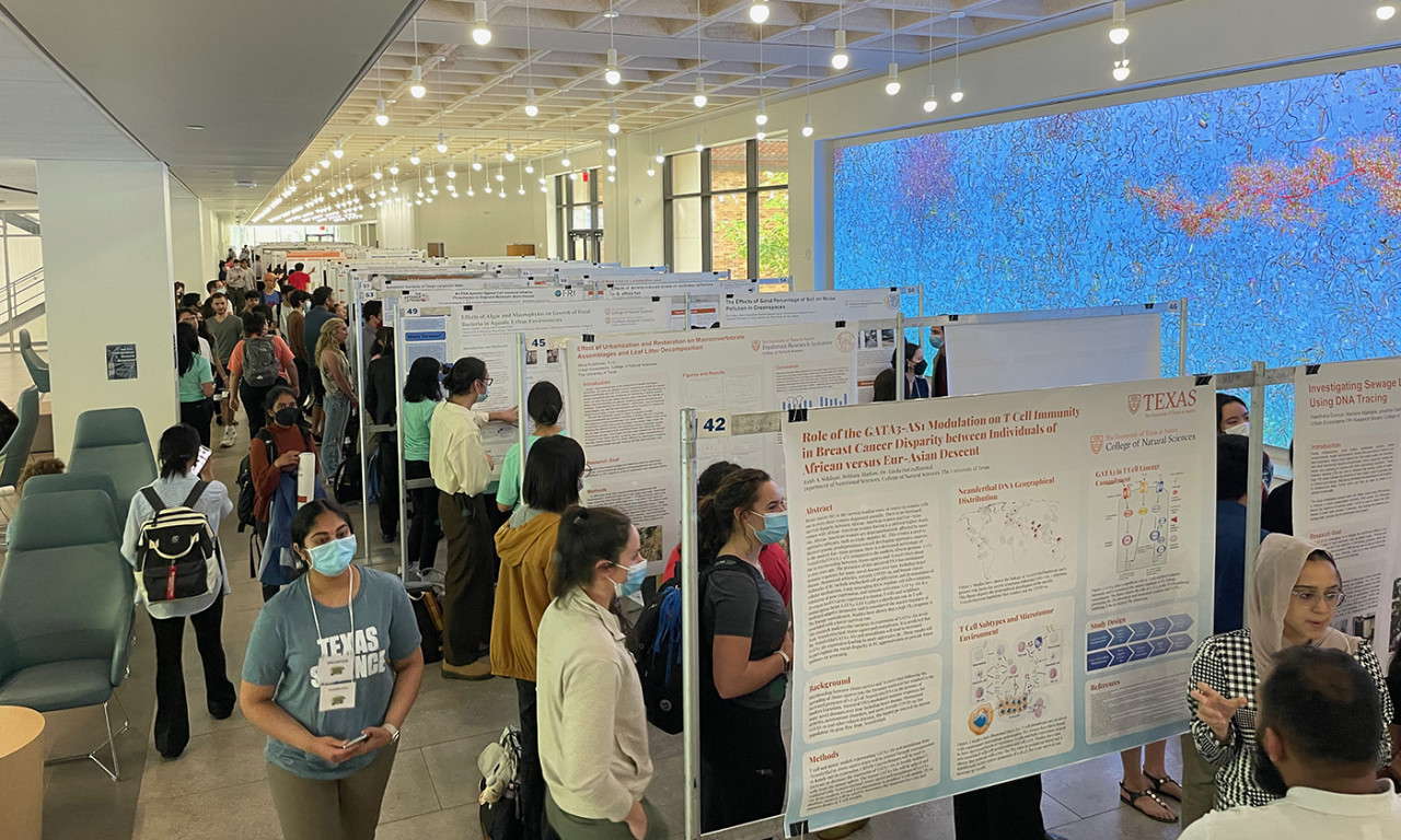 Students Share Passion for Science at Undergraduate Research Forum