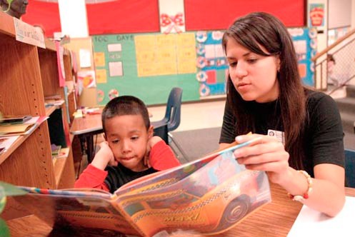 Literacy Program Expands Tutoring to 2,000 Children in Austin and Manor